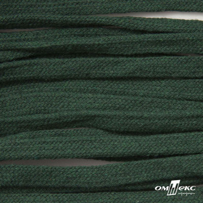 Шнур плетеный d-8 мм плоский, 70% хлопок 30% полиэстер, уп.85+/-1 м, цв.1016-т.зеленый - купить в Абакане. Цена: 742.50 руб.