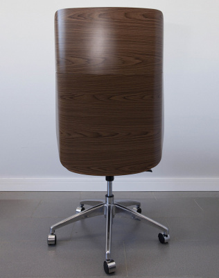 Кресло из натуральной кожи, каркас дерево арт. FX-BC06 - купить в Абакане. Цена 34 820.52 руб.